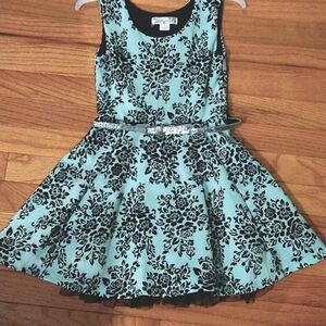 Knitworks fancy, mint/black dress size 7